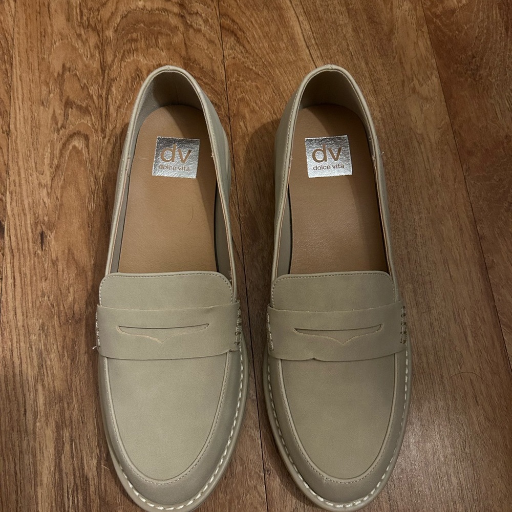 Dolce Vita Women's Loafers in Taupe